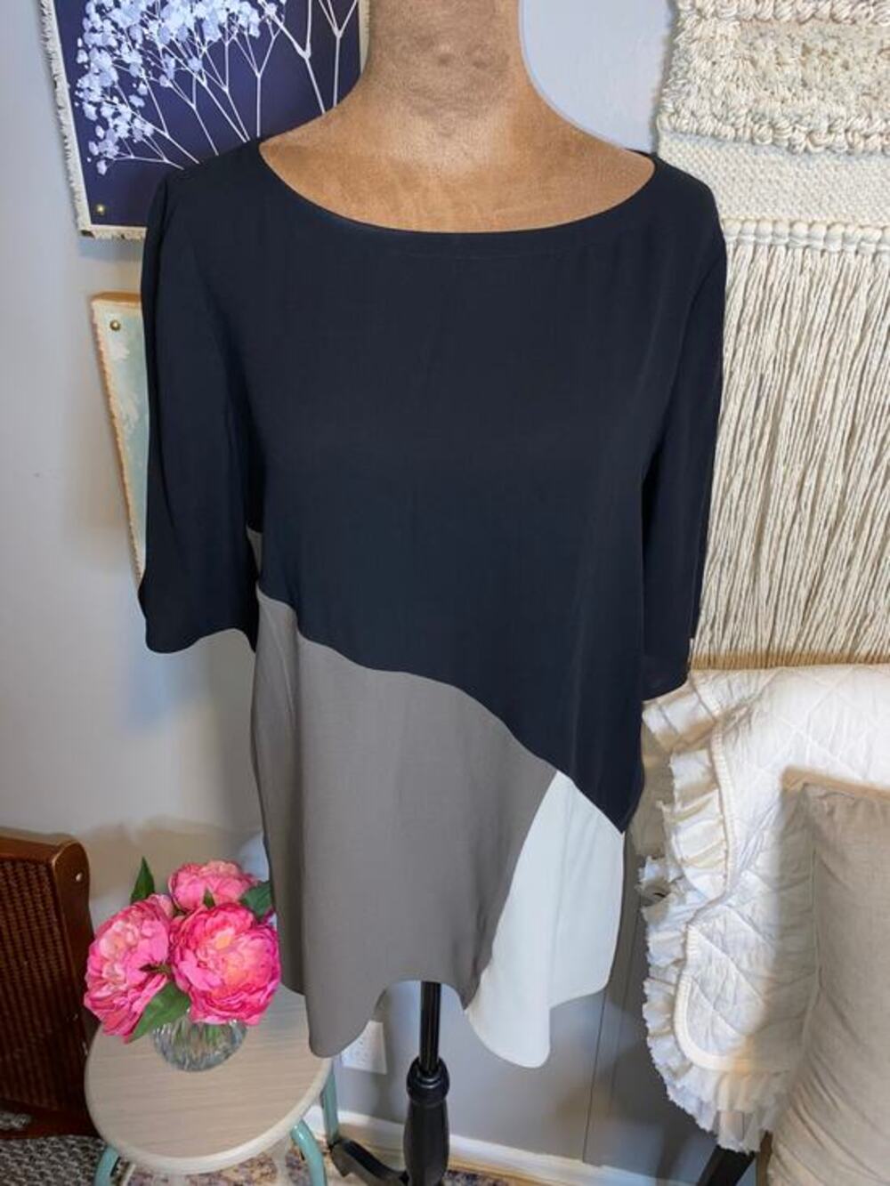 Eileen Fisher 100% Silk Colorblock Tunic Top XS Black Gray Ivory Boat Neck